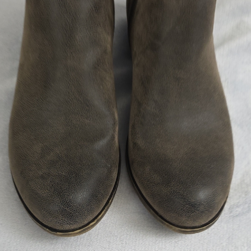Hot Tomato Brown Ankle Booties Womens Size 8 Side Zip Low Heel Distressed Look - Picture 8 of 9